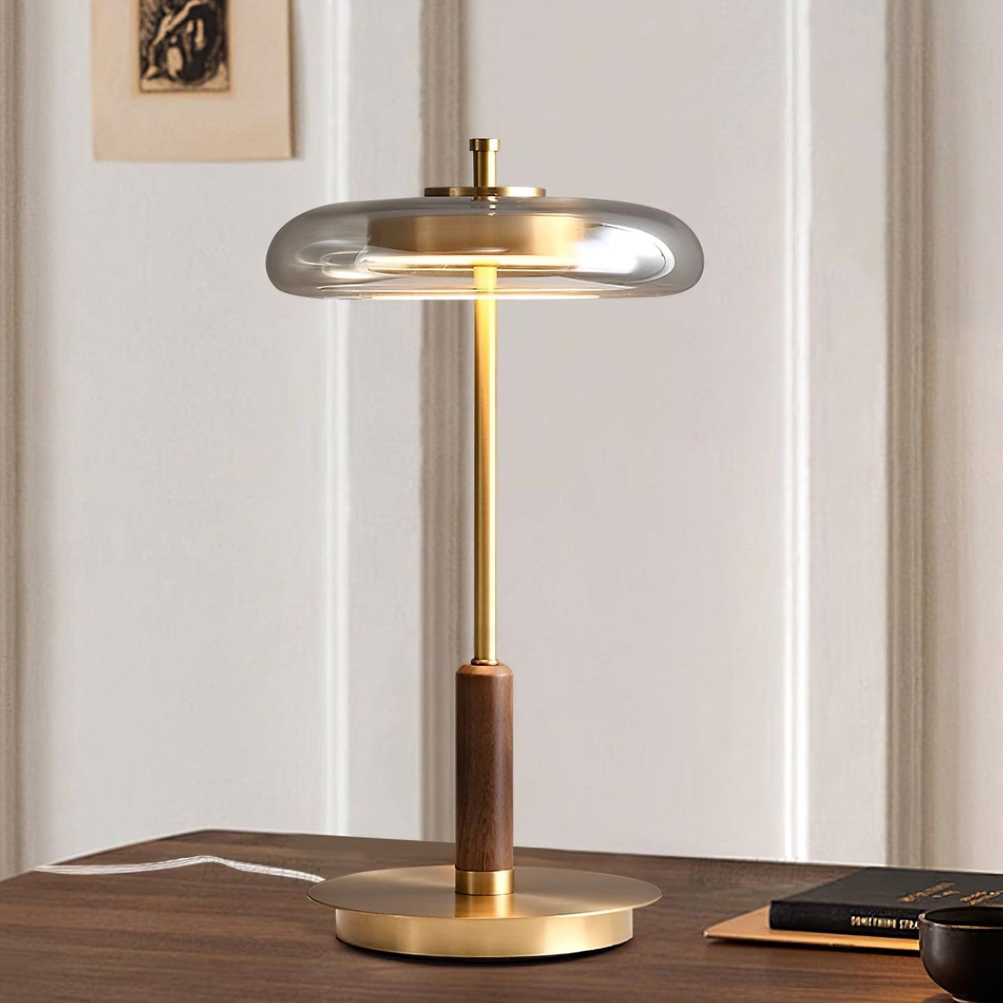 Ronaldo – Elegant Bordlampe i Moderne Design til Stue, Kontor og Soveværelse