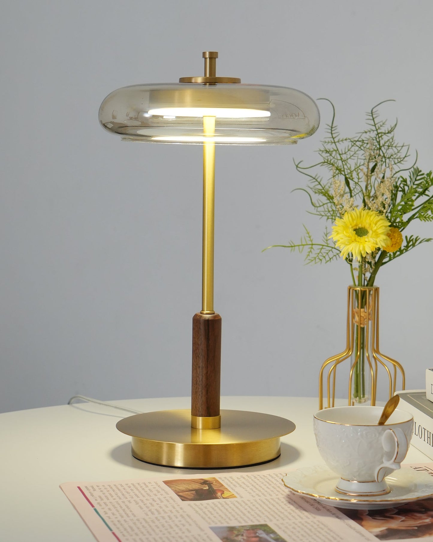 Ronaldo – Elegant Bordlampe i Moderne Design til Stue, Kontor og Soveværelse