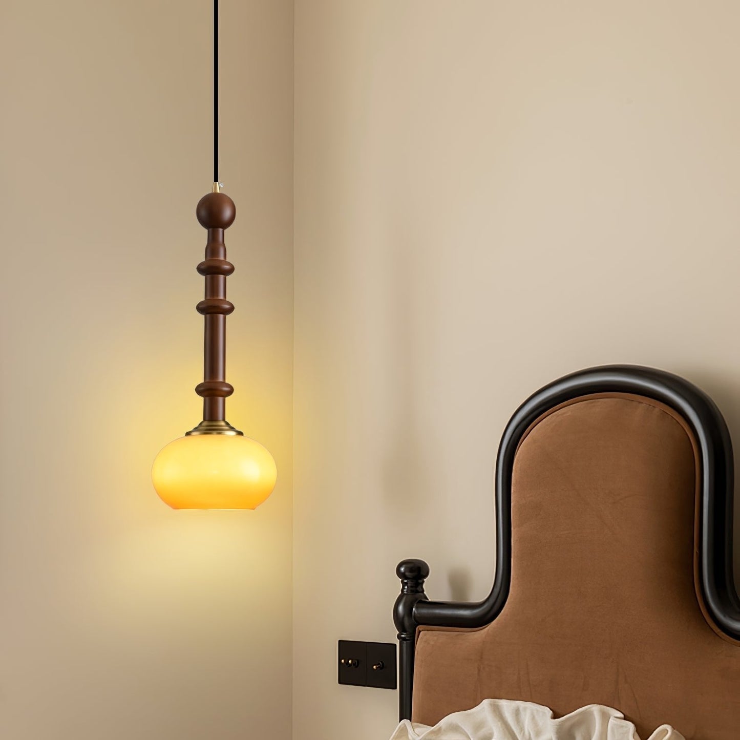 Roma – Klassisk Pendellampe i Elegant Design til Spisestue, Køkken og Stue