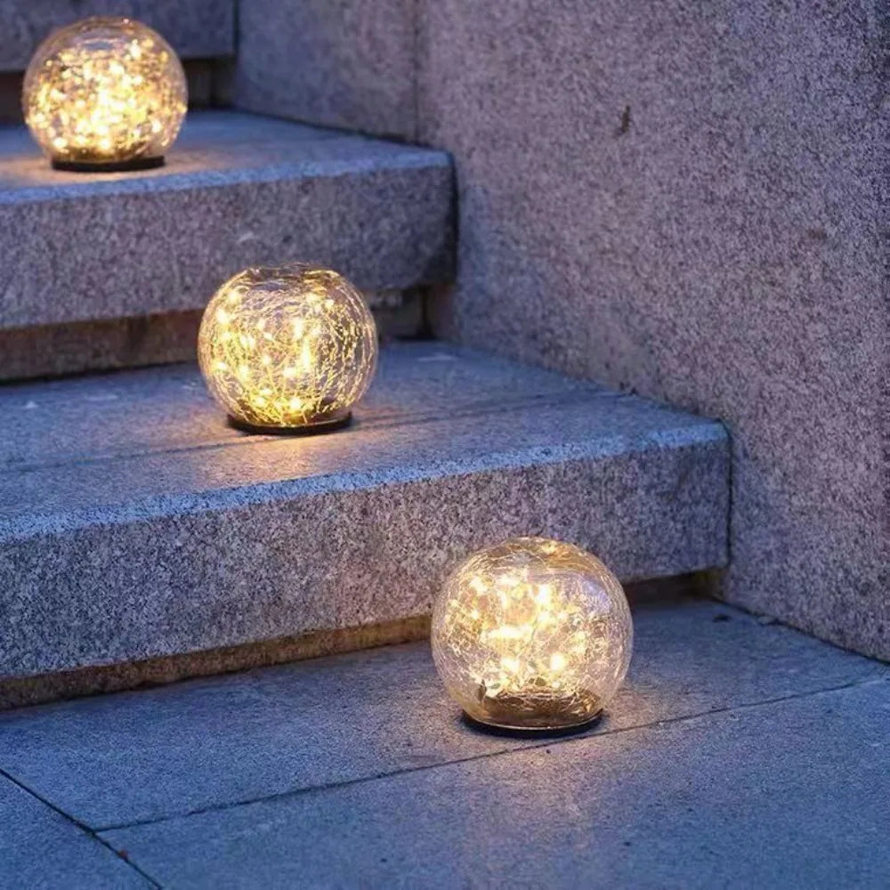 SparkleSphere Lampe – Magisk Solcelledrevet Havelampe