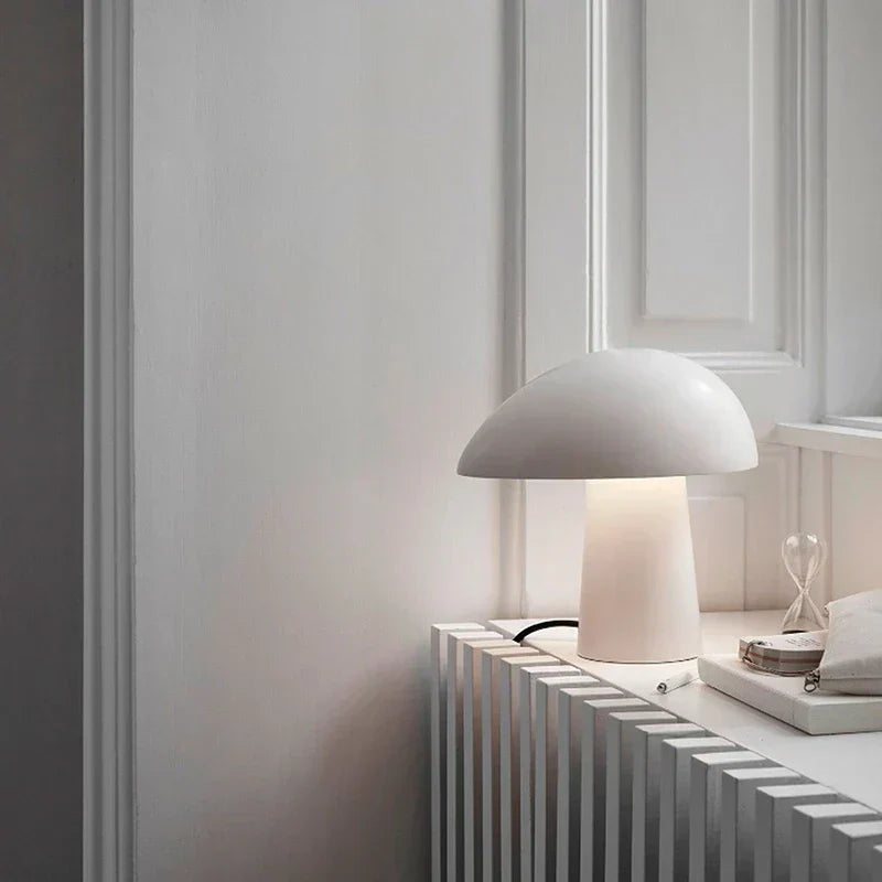 Juno – Eksklusiv Bordlampe Kollektion i Moderne Design til Stue, Soveværelse og Kontor