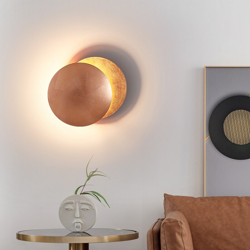 EclipseLamp – Solcelledrevet Udendørs Væglampe med Unikt Solformørkelsesdesign til Facade og Terrasse