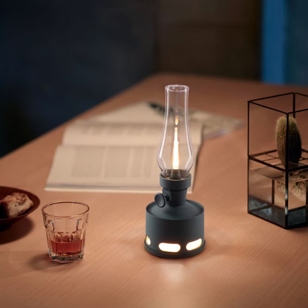 VintageGlow – LED Lanterne i Retro Design til Hygge og Udendørs Stemning