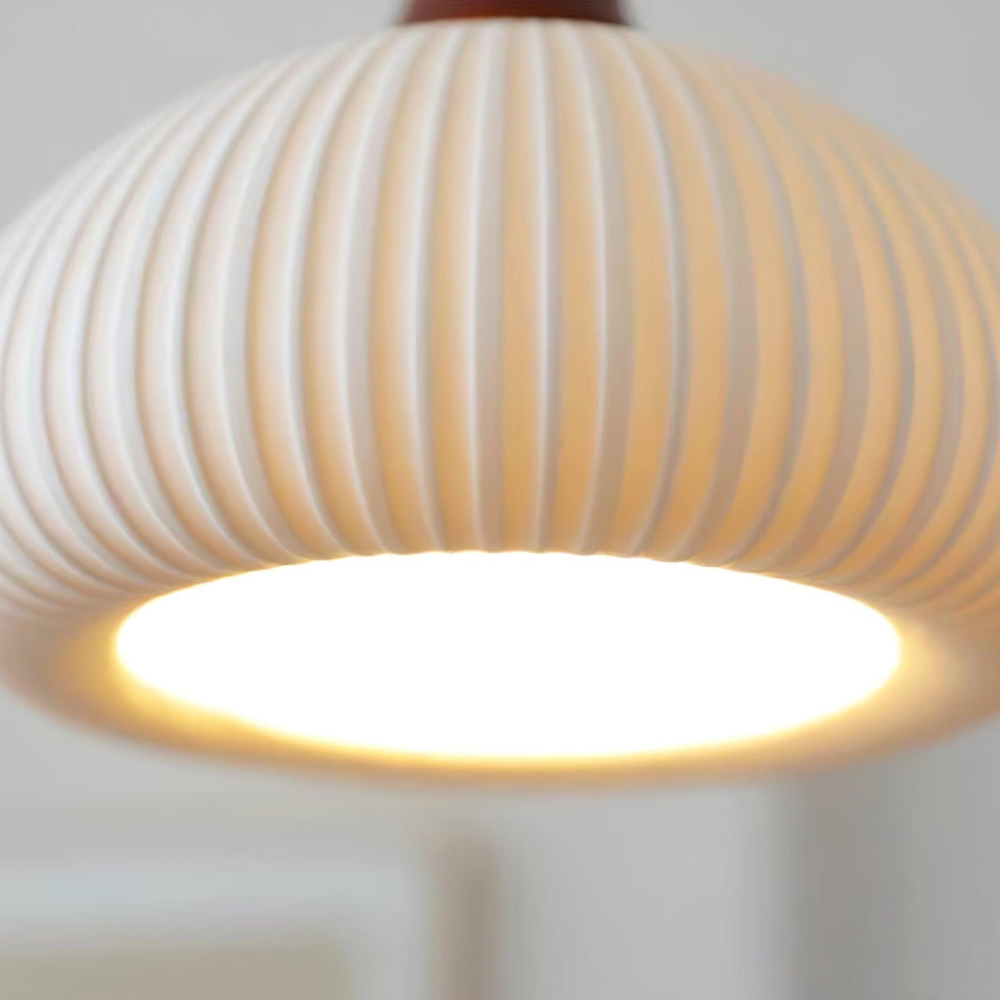 Sidra – Elegant Keramisk Pendellampe i Moderne Nordisk Design til Spisestue og Stue