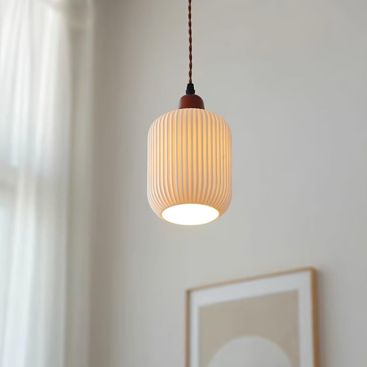 Sidra – Elegant Keramisk Pendellampe i Moderne Nordisk Design til Spisestue og Stue