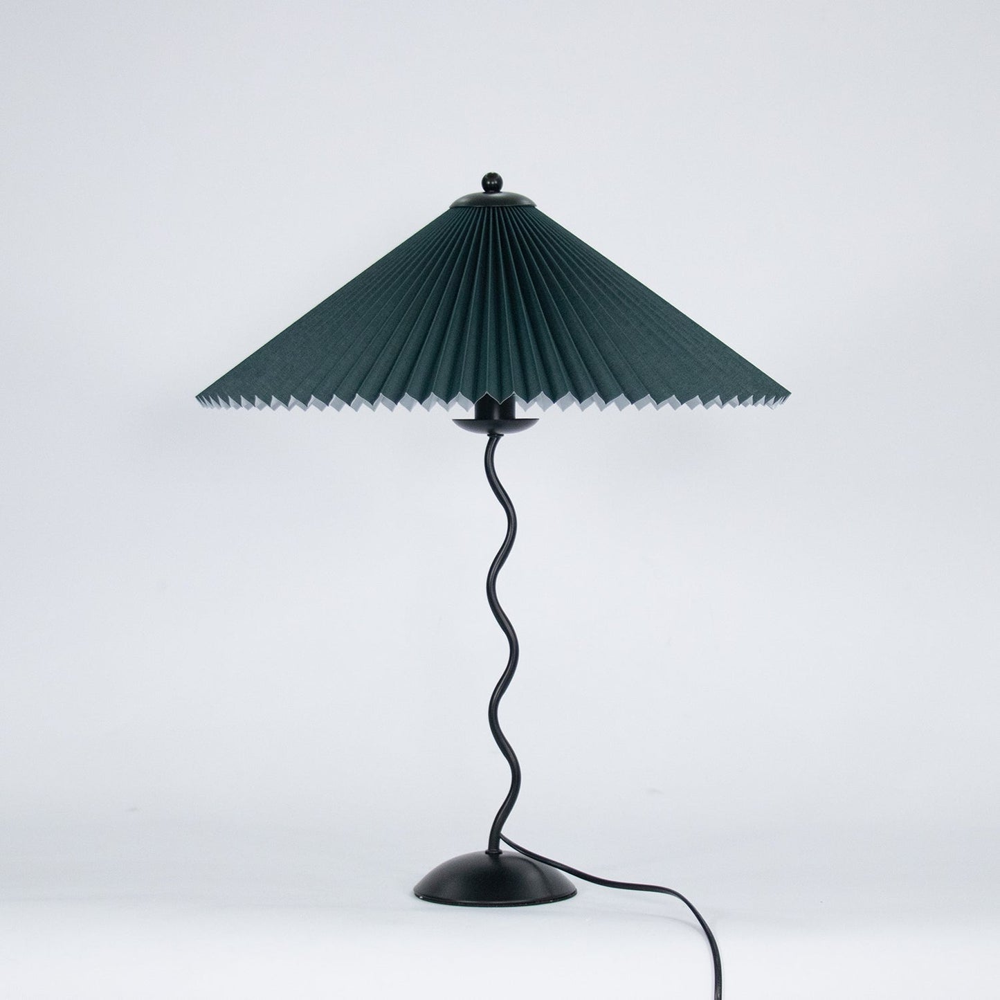 Squiggle bordlampe – Moderne stilfuld lampe til stue, soveværelse og kontor