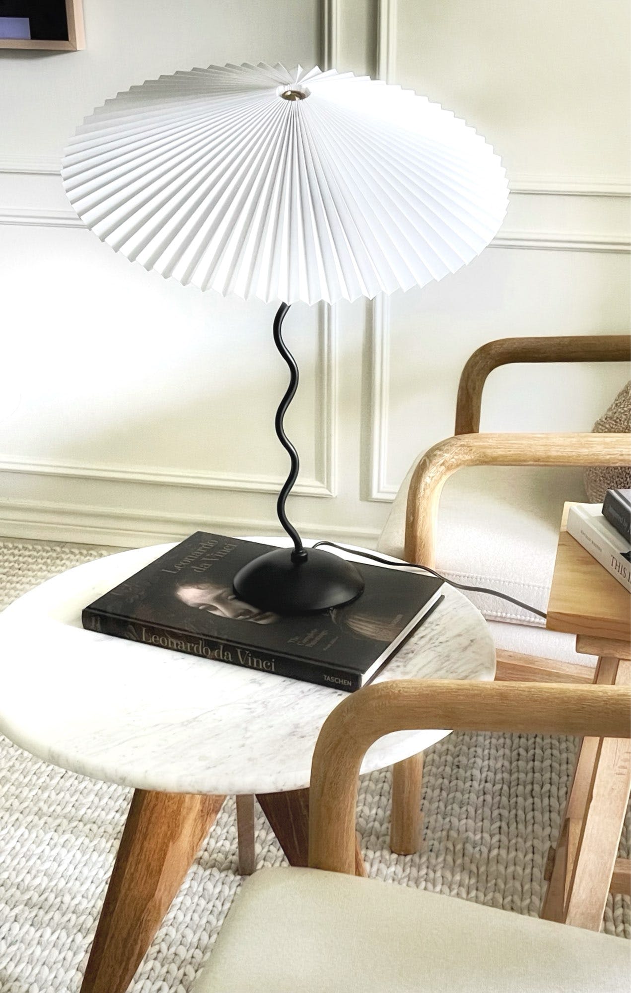Squiggle bordlampe – Moderne stilfuld lampe til stue, soveværelse og kontor