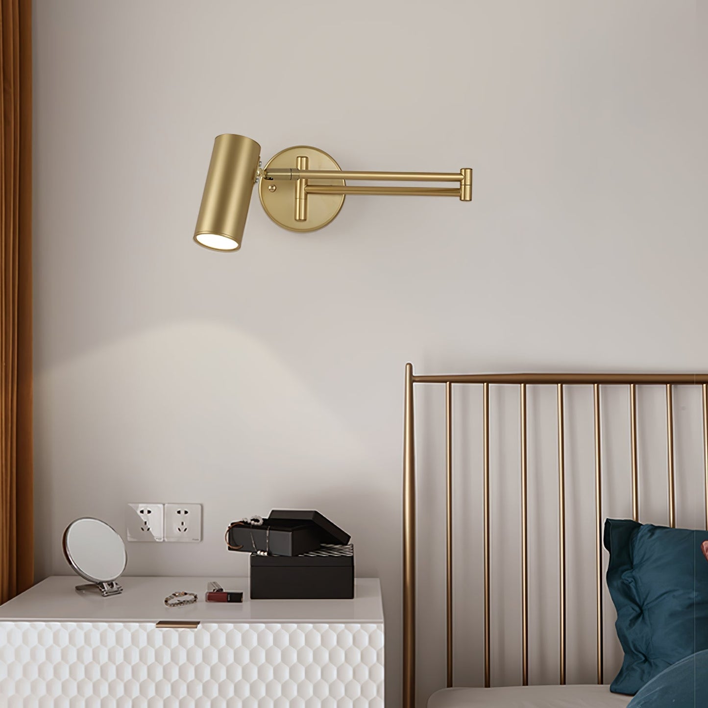 FlexArm Light – Justerbar Svingarm Væglampe til Funktionel og Dekorativ Belysning