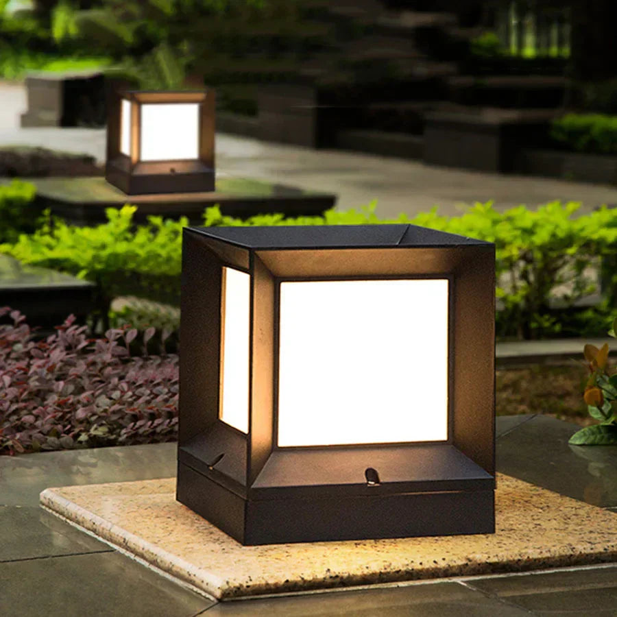 EclatPorte Lampe – Elegant Solcellelanterne til Din Indkørsel