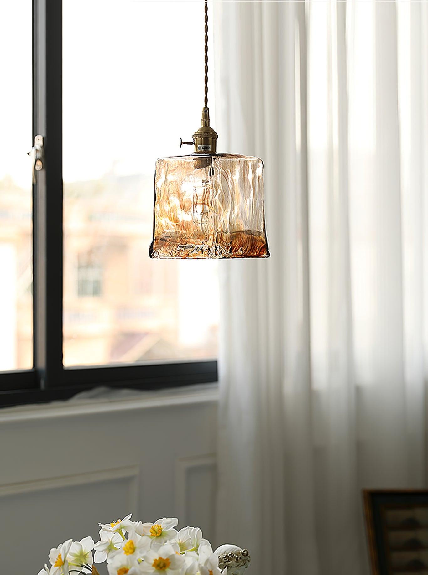 Vintage pendel i brunt glas – Elegant retro hængelampe til stue, køkken og spisestue