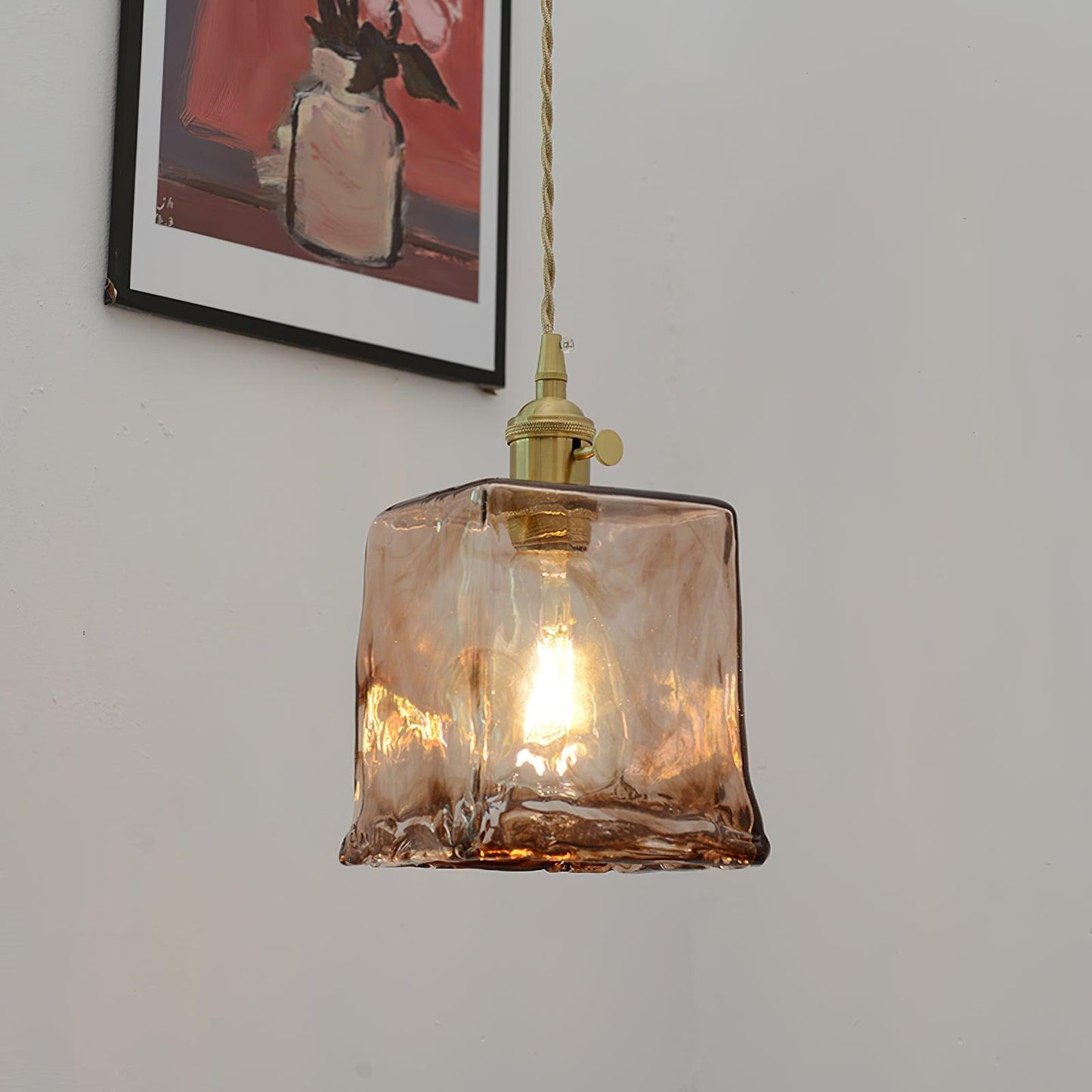 Vintage pendel i brunt glas – Elegant retro hængelampe til stue, køkken og spisestue