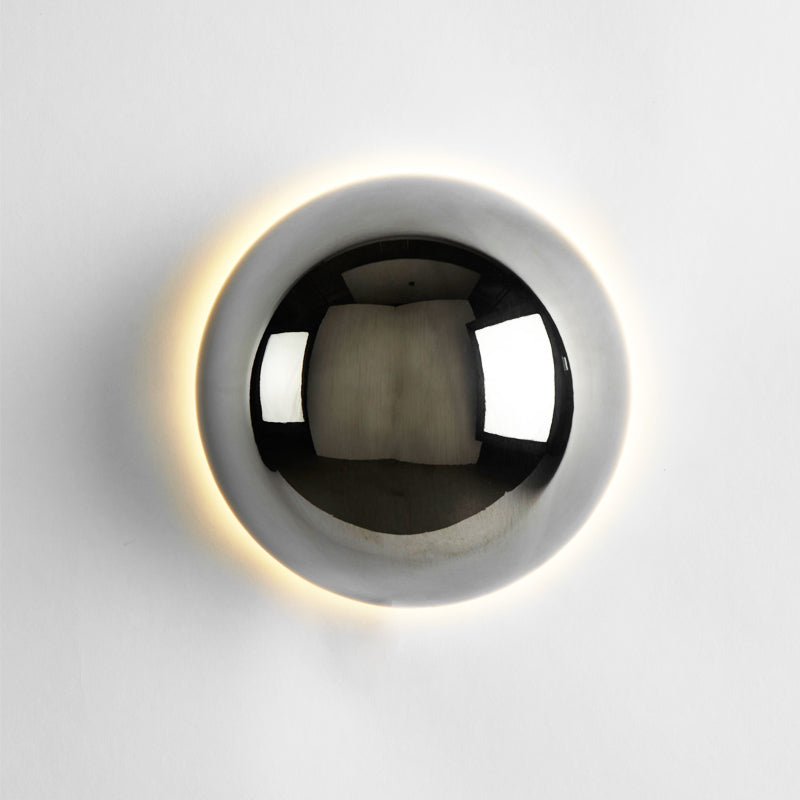 BauhausMedieval Glow – Unik Væglampe i Kombination af Bauhaus og Middelalderligt Design til Karakterfuld Indretning