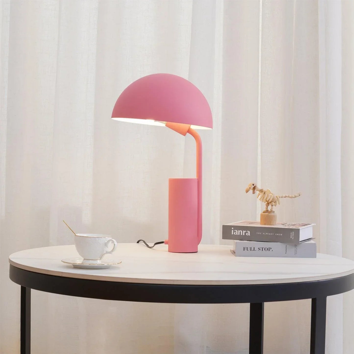 Cap bordlampe – Moderne stilfuld lampe til stue, soveværelse og kontor
