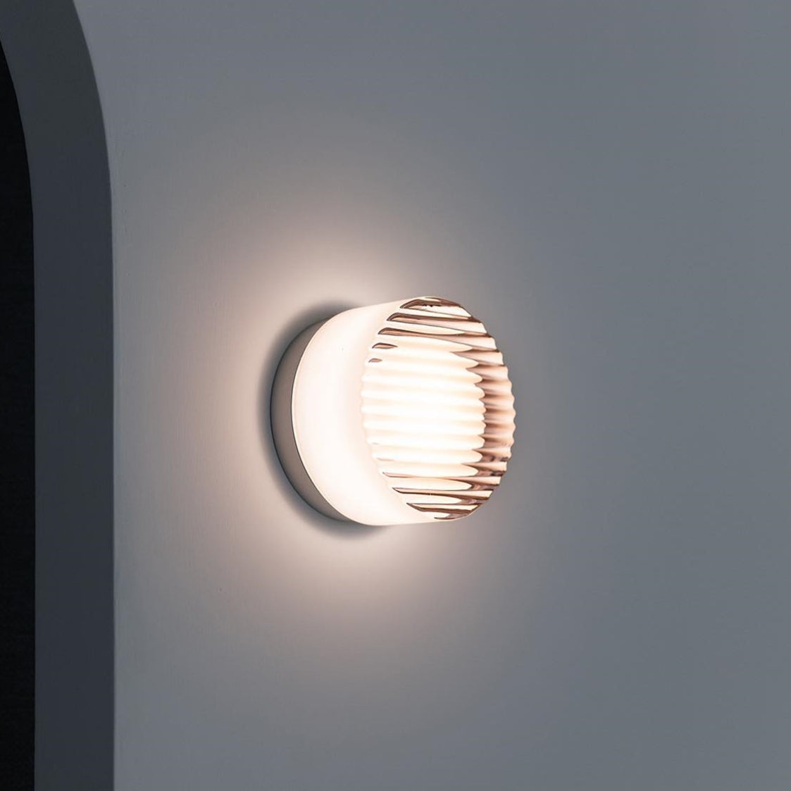 LumiFlex LED – Moderne Væglampe til Fleksibel Indendørs og Udendørs Belysning