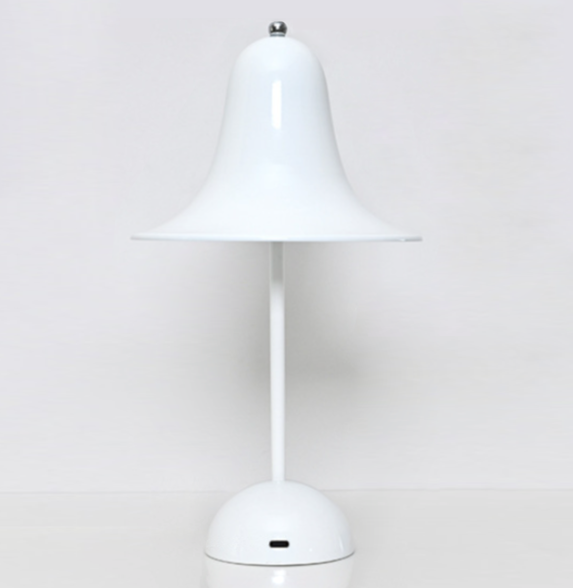 GlowSmith Aura – Trådløs LED‑bordlampe med tidløst design og lang batterilevetid