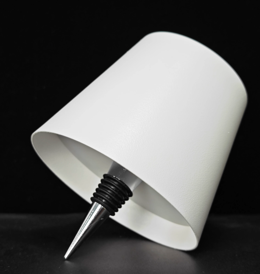 BottleLight – Genopladeligt Bordlampehoved til Vinflasker i DIY Design