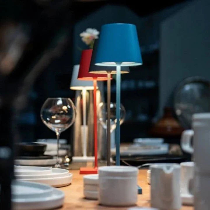 Nordiclight – Trådløs Genopladelig Bordlampe i Moderne Nordisk Design