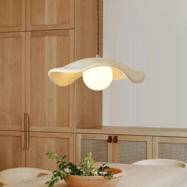 Lotusblad Loftslampe – Bring Naturlig Elegance ind i dit Spiseområde