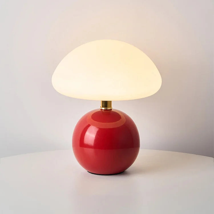 Mushroom Lumière – Fransk Bordlampe i Cremefarvet Champignon-Design til Elegant og Retro Indretning