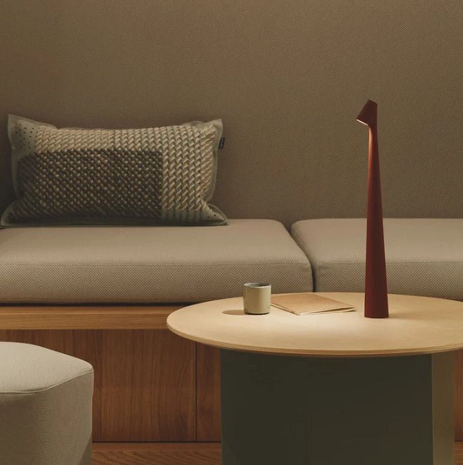 LuminaVista – Elegant Bærbar Bordlampe med Indbygget Batteri til Hygge og Fleksibel Belysning