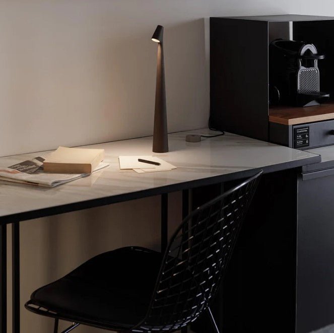 LuminaVista – Elegant Bærbar Bordlampe med Indbygget Batteri til Hygge og Fleksibel Belysning