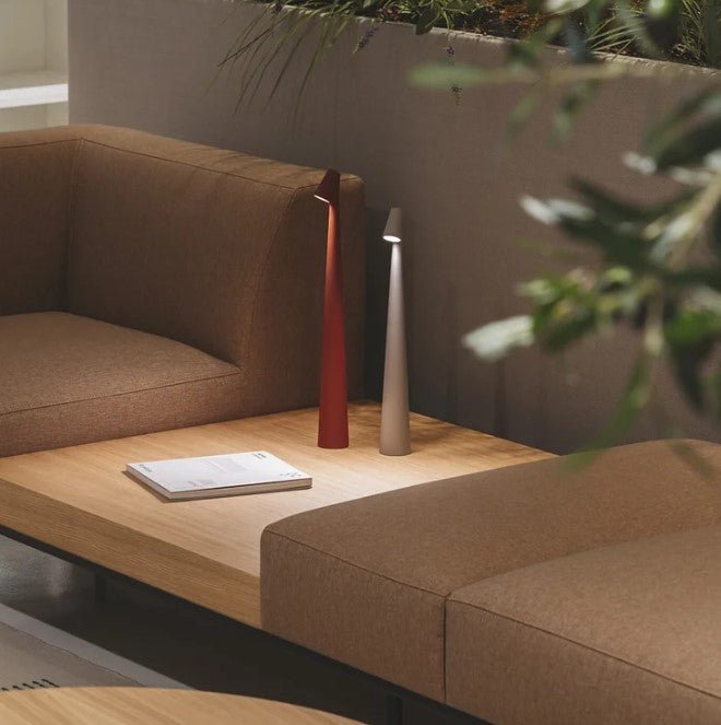 LuminaVista – Elegant Bærbar Bordlampe med Indbygget Batteri til Hygge og Fleksibel Belysning