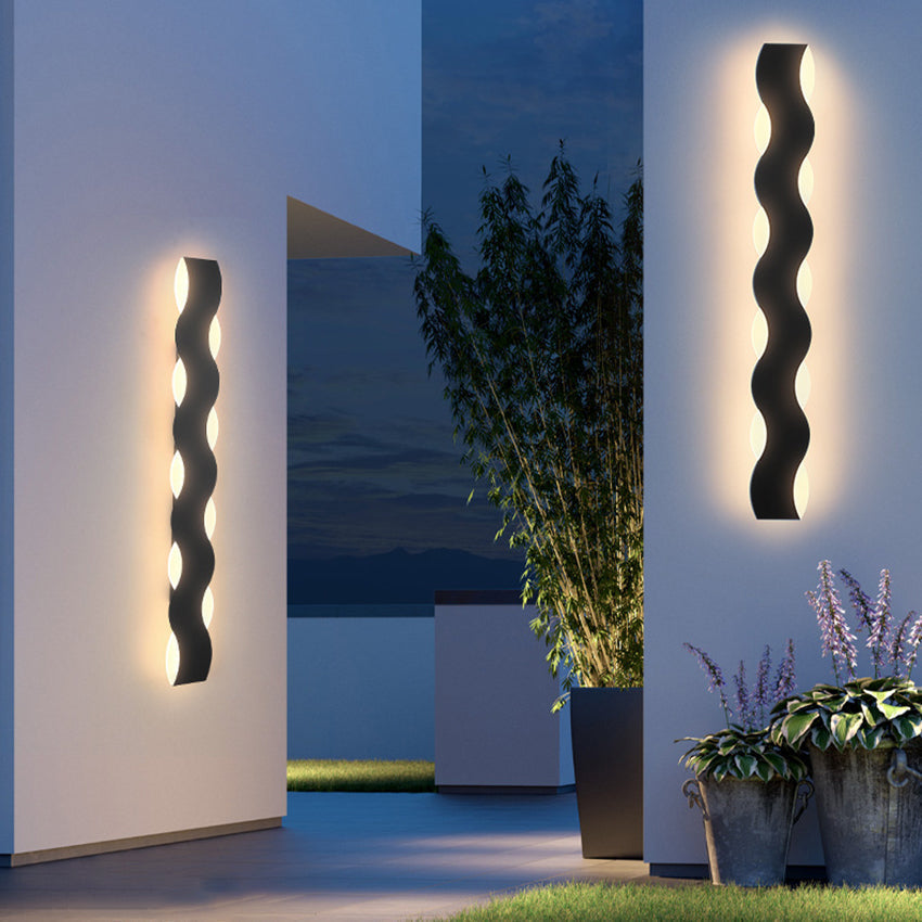 WaveLine Outdoor – Bølgeformet Udendørs Væglampe i Moderne Design til Facade og Terrasse