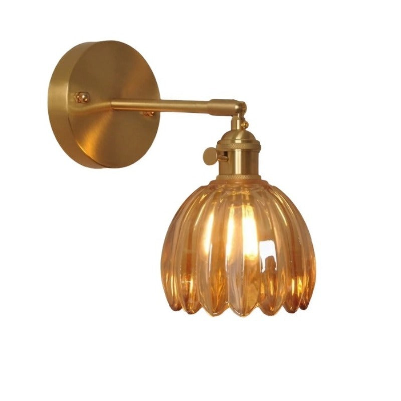 TulipGlow Retro – Væglampe i Glas med Tulipan- og Blomsterknopdesign til Klassisk Indretning