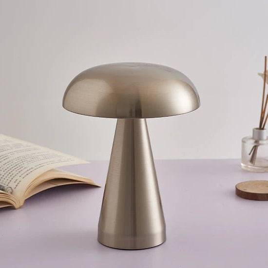 Como Glow – Elegant Bordlampe i Moderne Design til Stue, Soveværelse og Kontor