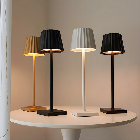 LumoLuxe Halo – Moderne Trådløs LED Bordlampe med USB-opladning