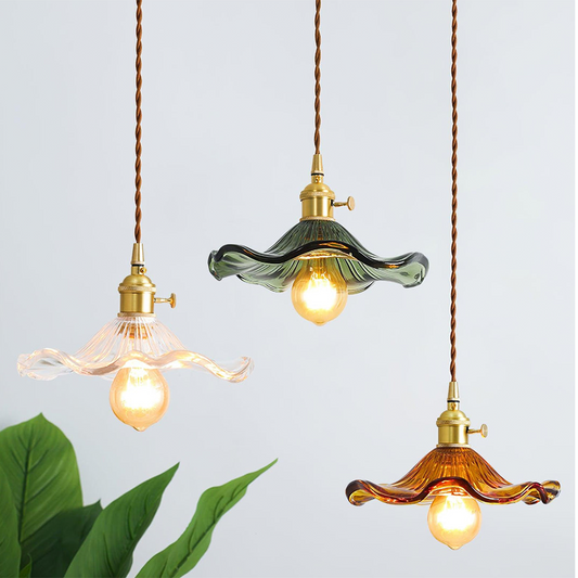Hibiscus Glow – Elegant Lampe med Blomsterdesign til Romantisk og Dekorativ Indretning