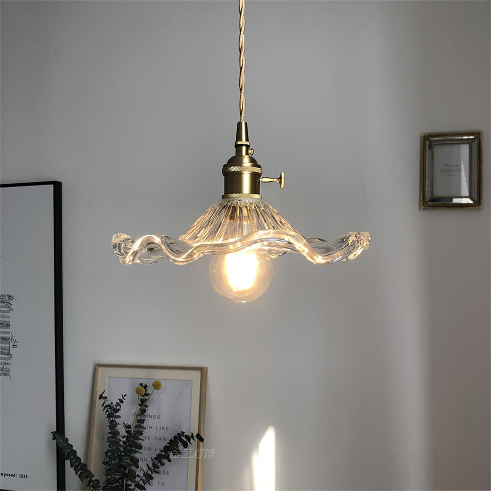 Hibiscus Glow – Elegant Lampe med Blomsterdesign til Romantisk og Dekorativ Indretning