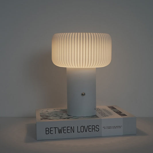 Mushroom Glow – Svampeformet Natbordlampe i Unikt Design til Soveværelset
