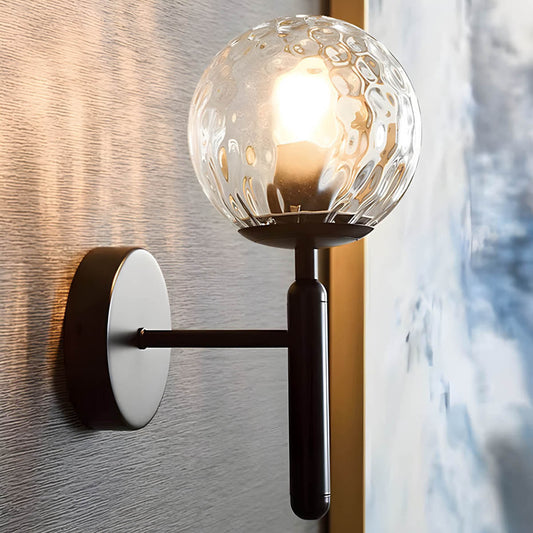Clair Glow – Elegant Væglampe i Forarbejdet Glas til Moderne og Klassisk Indretning