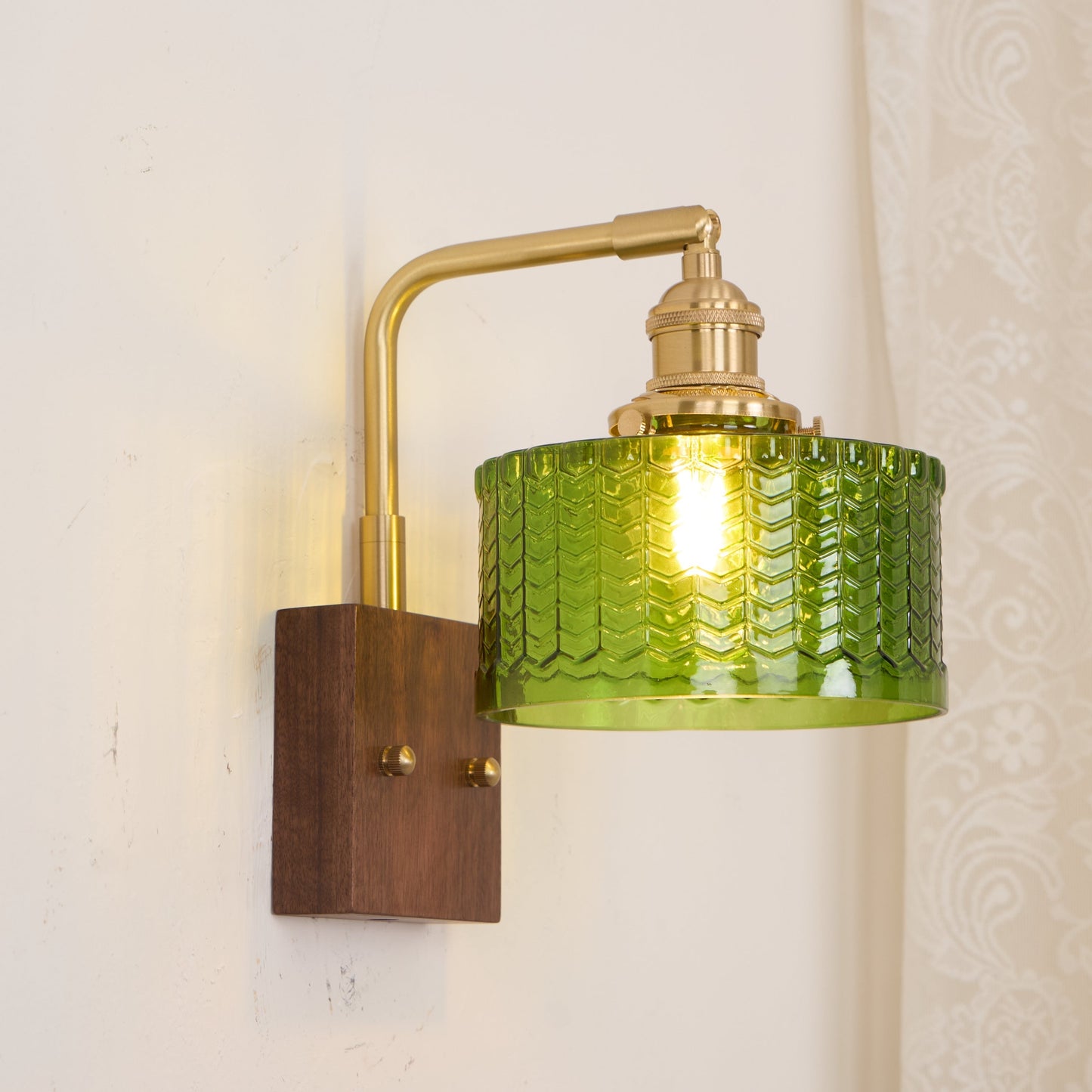 Camela Glow – Elegant Væglampe i Moderne Design til Stue, Soveværelse og Gang
