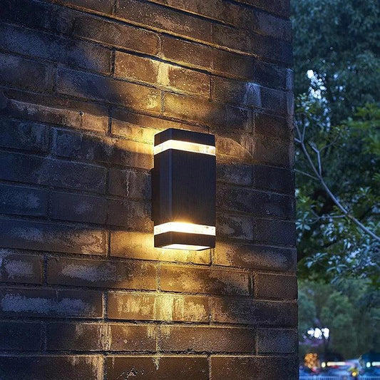 Stilfuld Udendørs Væglampe i Sort med LED-lys – Dawn Kvadratisk Design