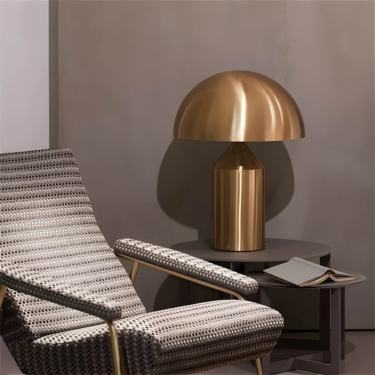 ESTILO – Moderne Bordlampe i Elegant Design til Stue, Soveværelse og Kontor
