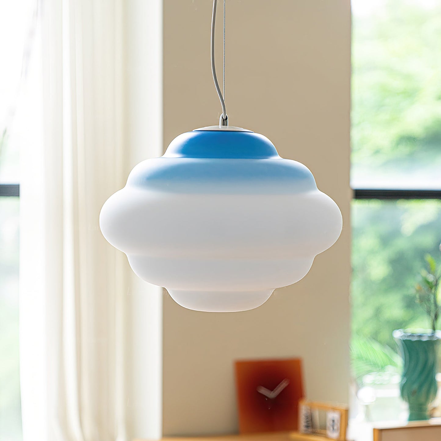Gradient Cloudy – Unik Pendellampe i Blødt Skyinspireret Design til Stue og Spisestue