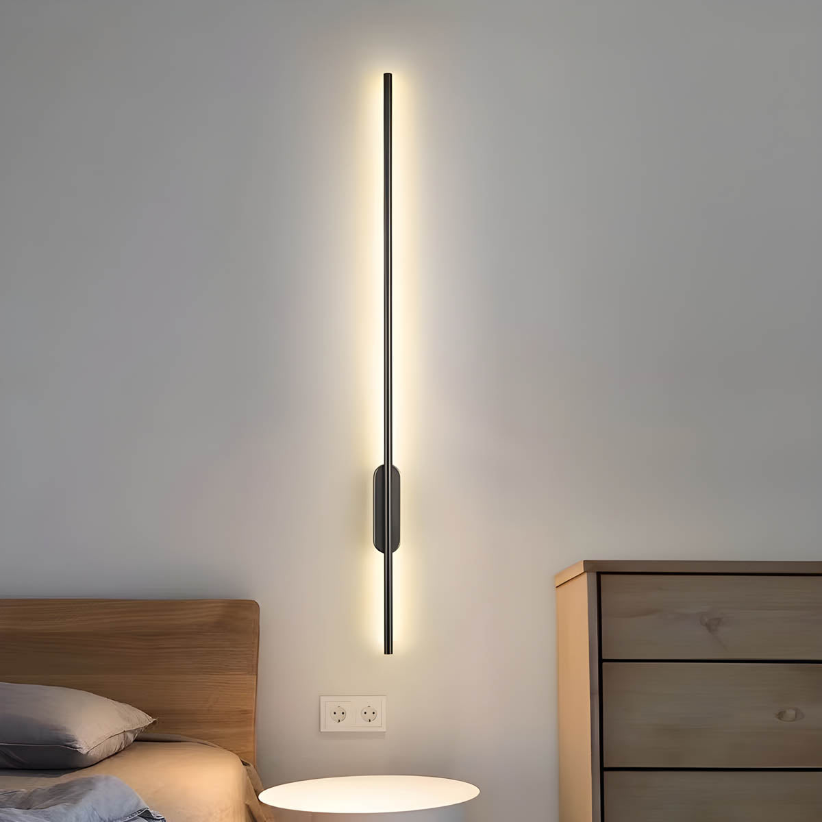 Lance LineGlow – Moderne Væglampe med Slankt Lysbånd til Elegant Belysning Inde og Ude