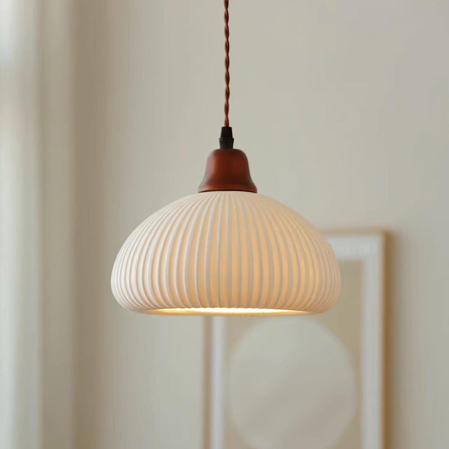 Sidra – Elegant Keramisk Pendellampe i Moderne Nordisk Design til Spisestue og Stue