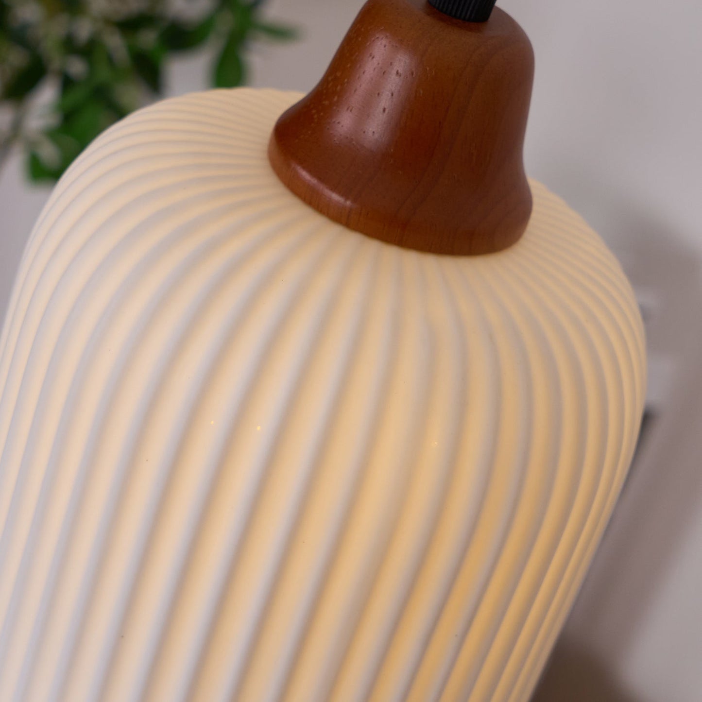 Sidra – Elegant Keramisk Pendellampe i Moderne Nordisk Design til Spisestue og Stue
