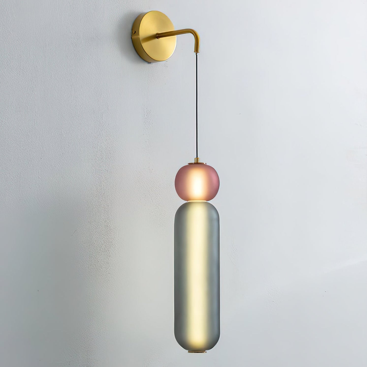 Surge Glow – Elegant Wall Sconce Væglampe til Moderne og Klassisk Indretning