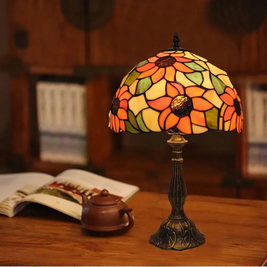 Luminara Éclat – Tiffany Bordlampe i Klassisk Håndlavet Glasdesign til Skrivebord og Stue