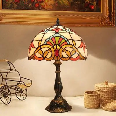 Luminara Éclat – Tiffany Bordlampe i Klassisk Håndlavet Glasdesign til Skrivebord og Stue