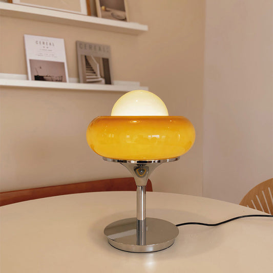 Bauhaus Vintage – Bordlampe i Gult Glas med Tidløst Retrodesign